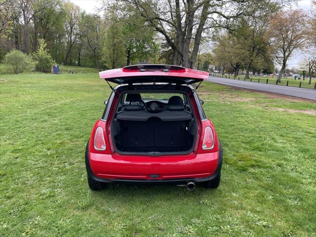 2005 MINI Cooper 2dr Cpe