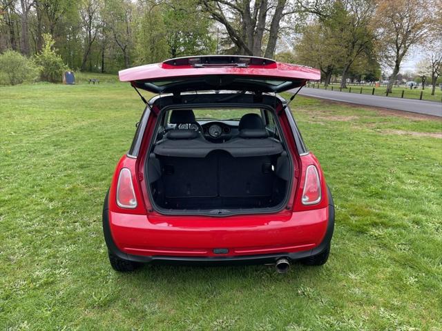 2005 MINI Cooper 2dr Cpe