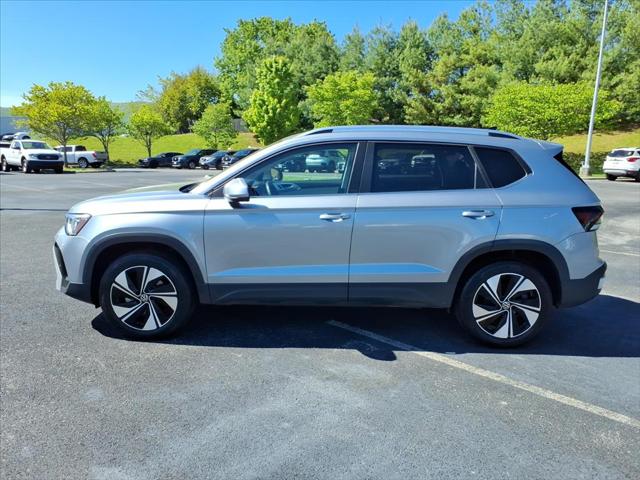 2025 Volkswagen Taos 1.5T SE