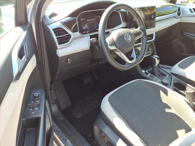 2025 Volkswagen Taos 1.5T SE