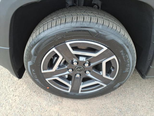 2026 Jeep Cherokee Laredo 4x4