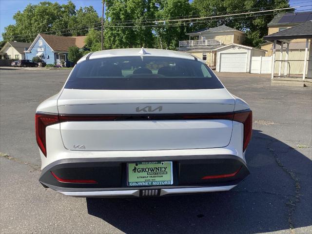 2025 Kia K4 LXS