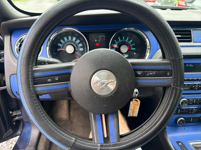 2011 Ford Mustang 2dr Cpe V6