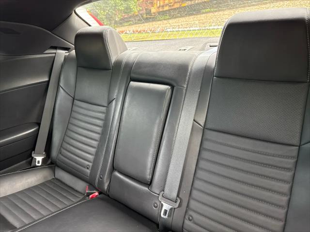 2012 Dodge Challenger SXT