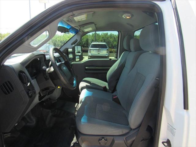 2014 Ford F-350 XL 4x2 2dr Regular Cab 165 in. WB DRW Chassis