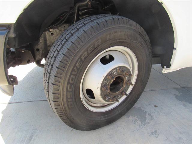 2014 Ford F-350 XL 4x2 2dr Regular Cab 165 in. WB DRW Chassis