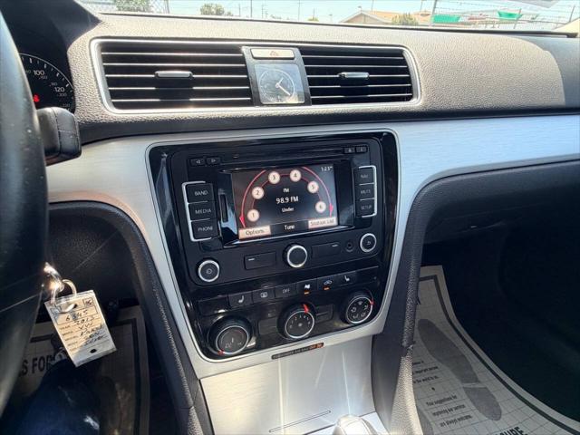 2013 Volkswagen Passat 2.5L SE