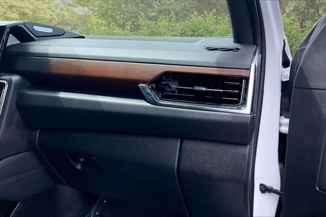 2025 GMC Yukon 4WD Denali
