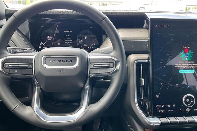 2025 GMC Yukon 4WD Denali