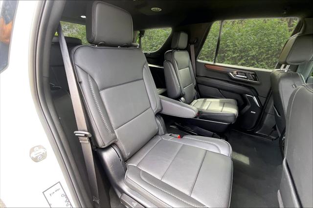 2025 GMC Yukon 4WD Denali