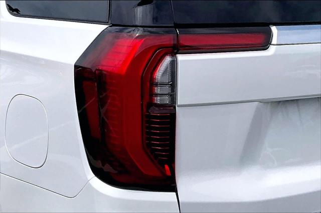 2025 GMC Yukon 4WD Denali