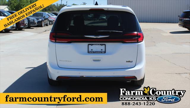 2023 Chrysler Pacifica Touring L