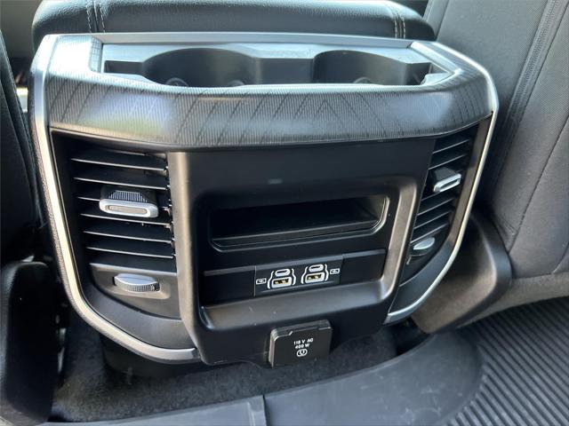 2025 Ram 1500 Big Horn Crew Cab 4x4 5'7" Box