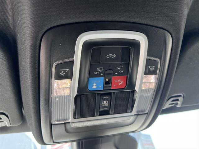 2025 Ram 1500 Big Horn Crew Cab 4x4 5'7" Box