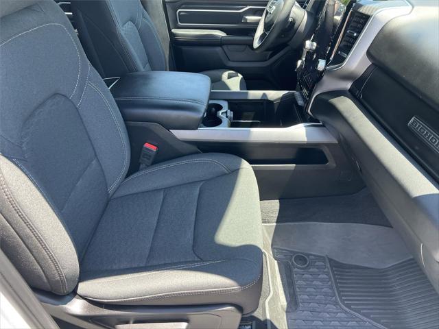 2025 Ram 1500 Big Horn Crew Cab 4x4 5'7" Box
