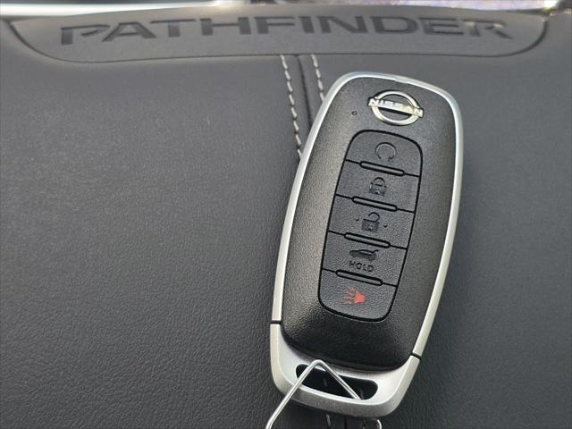 2026 Nissan Pathfinder SV