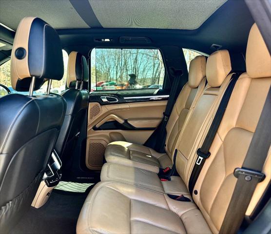 2017 Porsche Cayenne Platinum Edition AWD 4dr SUV