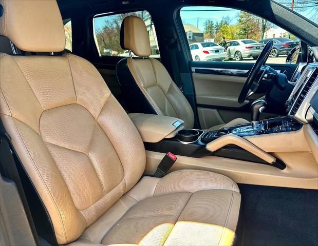 2017 Porsche Cayenne Platinum Edition AWD 4dr SUV