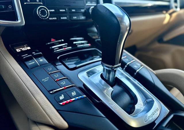 2017 Porsche Cayenne Platinum Edition AWD 4dr SUV