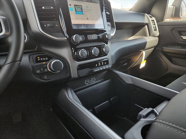2026 Ram 1500 Express Crew Cab 4x4 5'7" Box