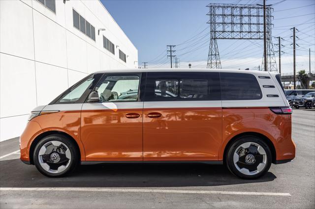 2025 Volkswagen ID. Buzz Pro S Plus with 4MOTION