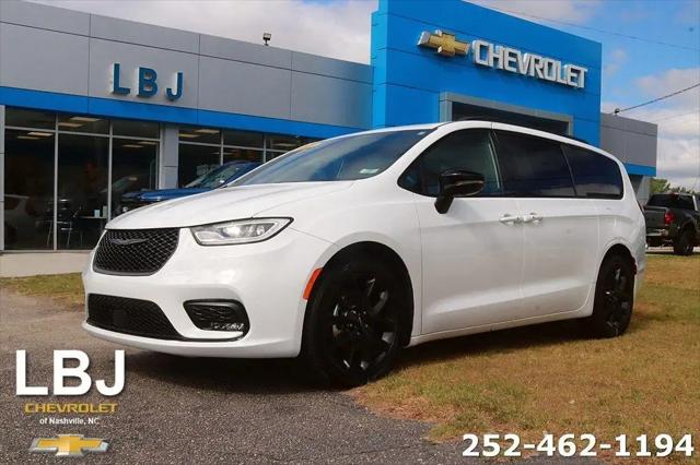 2025 Chrysler Pacifica Limited for sale in Nashville, NC