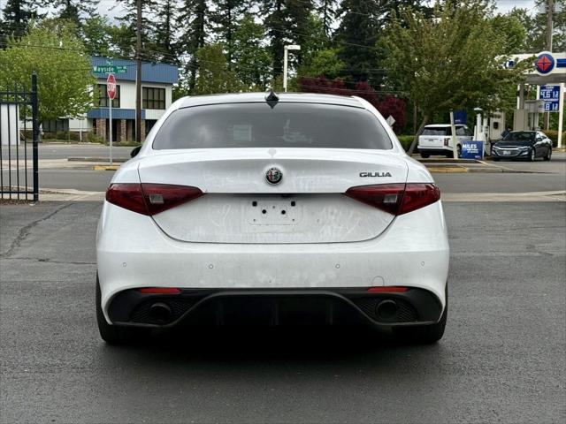 2020 Alfa Romeo Giulia Sport RWD