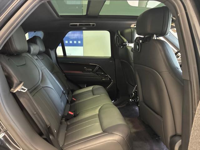 2026 Land Rover Range Rover Sport P360 SE
