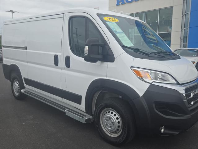 2025 Ram ProMaster 2500 Cargo Van Tradesman Low Roof 136" WB w/Pass Seat