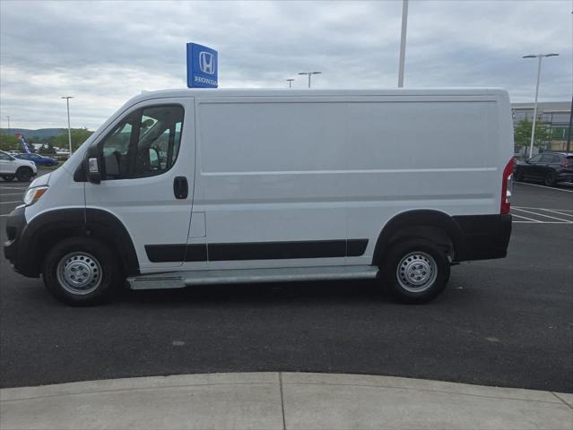 2025 Ram ProMaster 2500 Cargo Van Tradesman Low Roof 136" WB w/Pass Seat