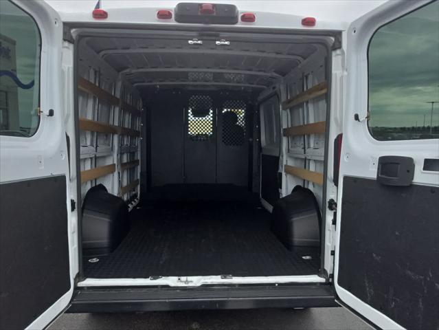 2025 Ram ProMaster 2500 Cargo Van Tradesman Low Roof 136" WB w/Pass Seat