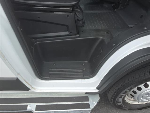 2025 Ram ProMaster 2500 Cargo Van Tradesman Low Roof 136" WB w/Pass Seat
