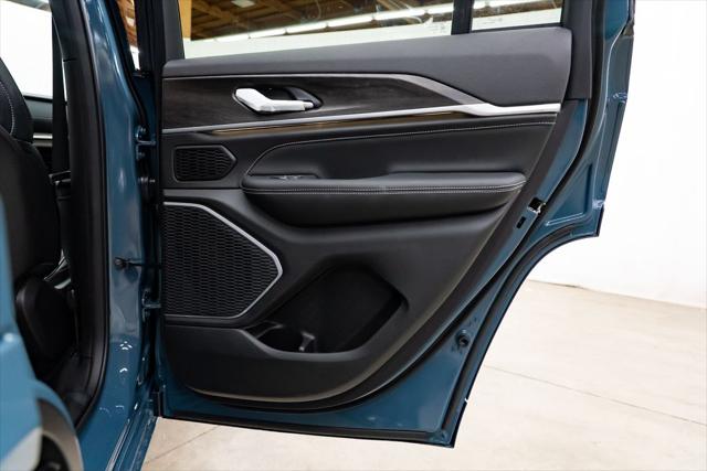 2026 Jeep Grand Cherokee Limited Reserve