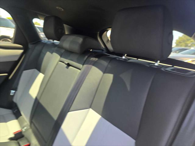 2026 Land Rover Range Rover Velar P250 Dynamic SE