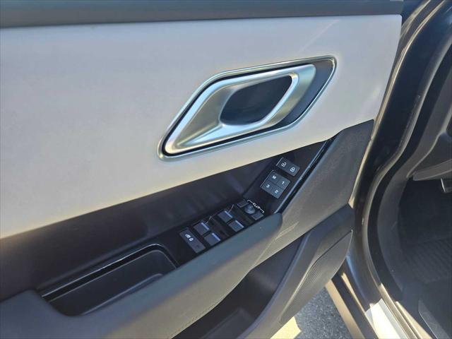 2026 Land Rover Range Rover Velar P250 Dynamic SE