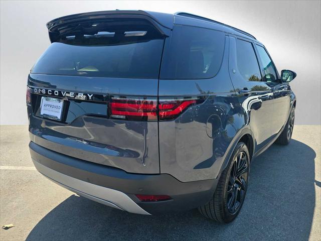 2025 Land Rover Discovery P300 S