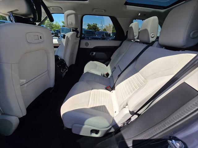 2025 Land Rover Discovery P300 S