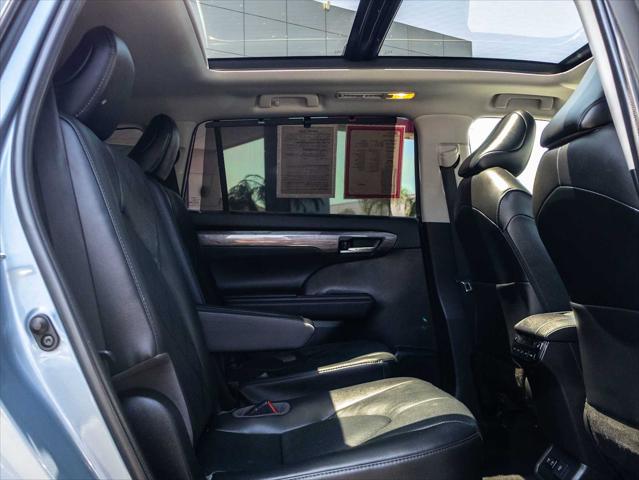 2021 Toyota Highlander Platinum
