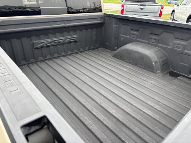 2023 Chevrolet Silverado 1500 4WD Crew Cab Short Bed ZR2