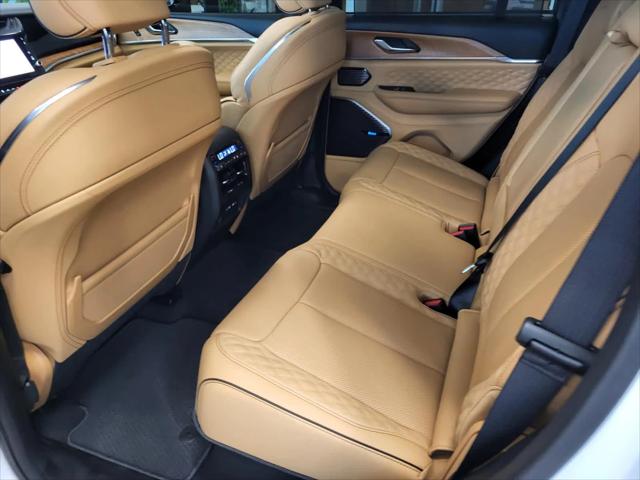 2026 Jeep Grand Cherokee Summit 4x4