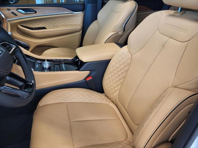 2026 Jeep Grand Cherokee Summit 4x4