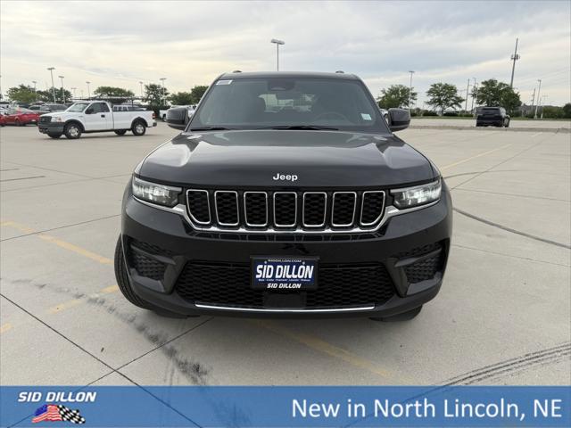 2026 Jeep Grand Cherokee GRAND CHEROKEE LAREDO X 4X4