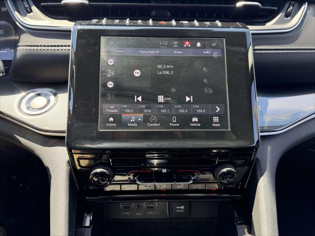 2023 Jeep Grand Cherokee Laredo 4x4