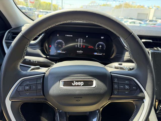 2023 Jeep Grand Cherokee Laredo 4x4