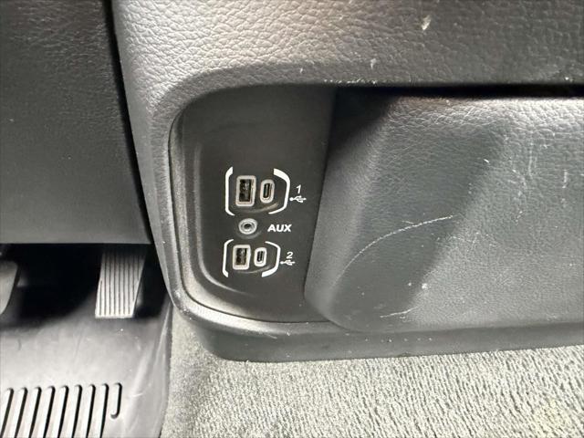 2022 Ram 1500 Big Horn Crew Cab 4x4 5'7" Box