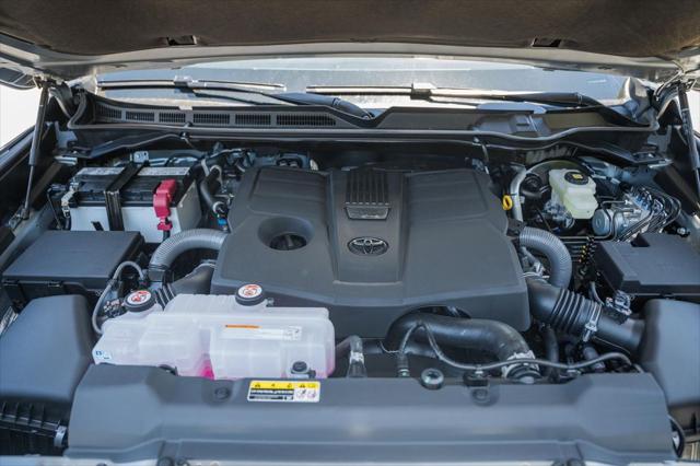 2026 Toyota Tundra SR5 CrewMax 5.5' Bed