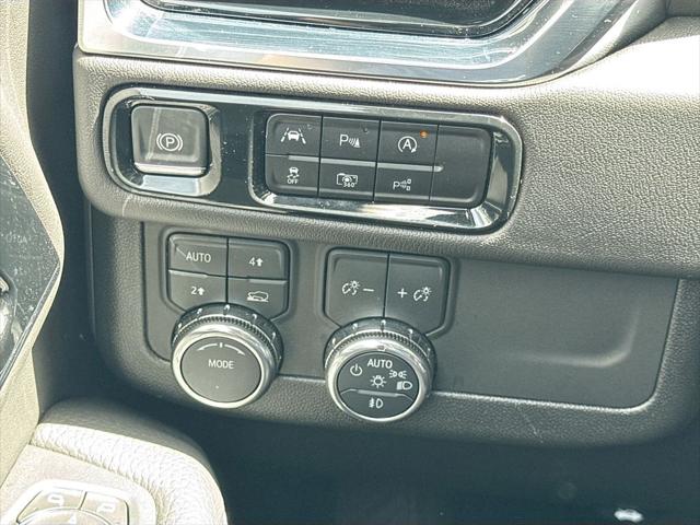 2025 GMC Yukon XL 4WD Denali