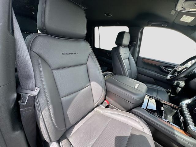 2025 GMC Yukon XL 4WD Denali