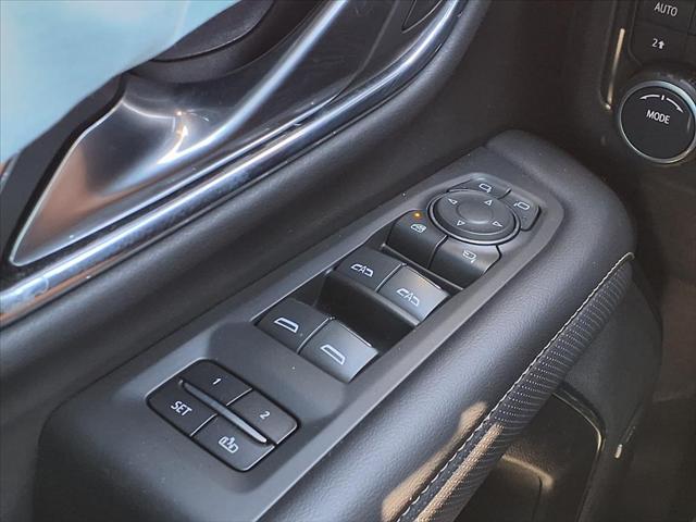 2022 Chevrolet Suburban 4WD Premier