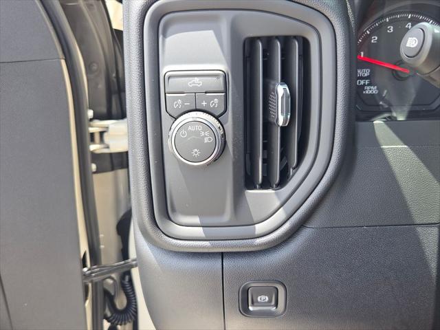 2026 Chevrolet Silverado 1500 2WD Crew Cab Short Bed Custom